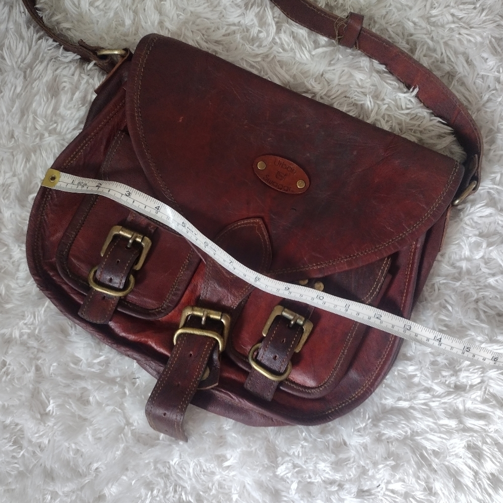 Urban Swaggr Leather Unisex Buckle Satchel Crossbody Bag - Picture 7 of 8
